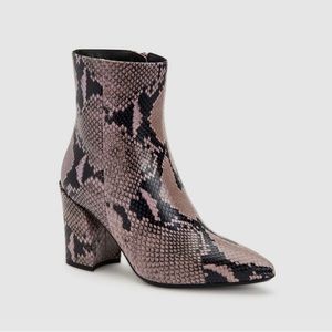 NEW Aquatalia PALOMINA Ankle Boots Size 8M